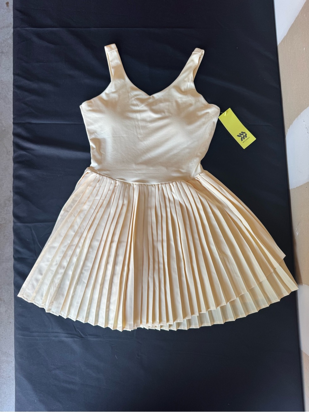 NWT All in Motion Girls Pleated Tennis Athletic Dress Butter Yellow XXL (16/18)